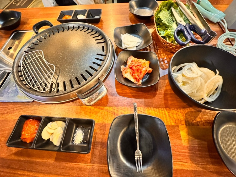 꽃돈숯불갈비 이미지