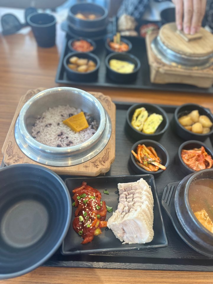 원할머니보쌈족발충주 이미지