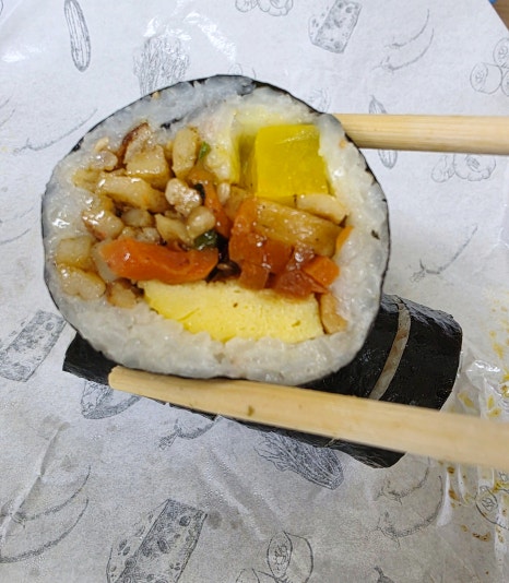 홍쓰김밥 이미지