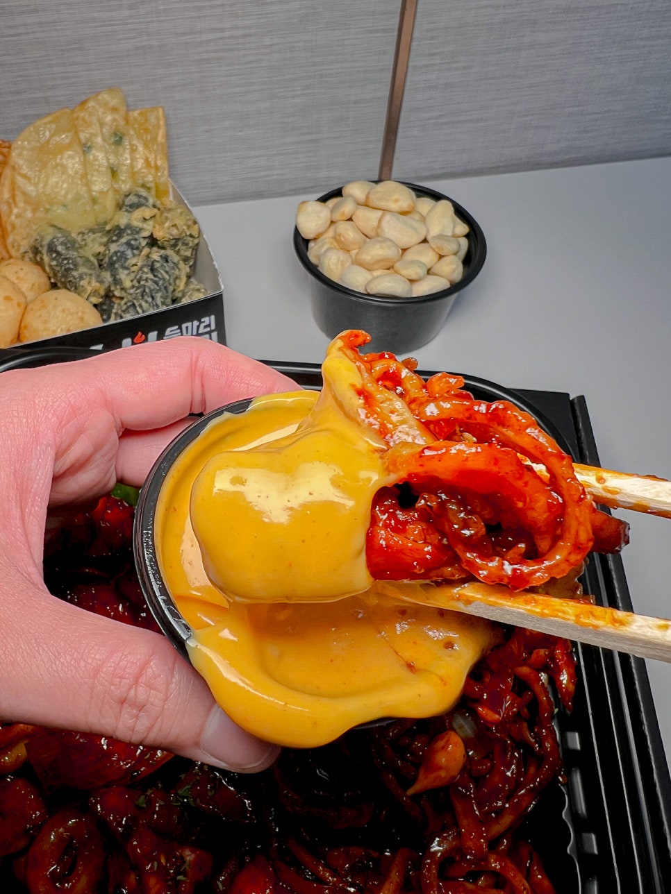찐이야숯불두마리치킨 이미지