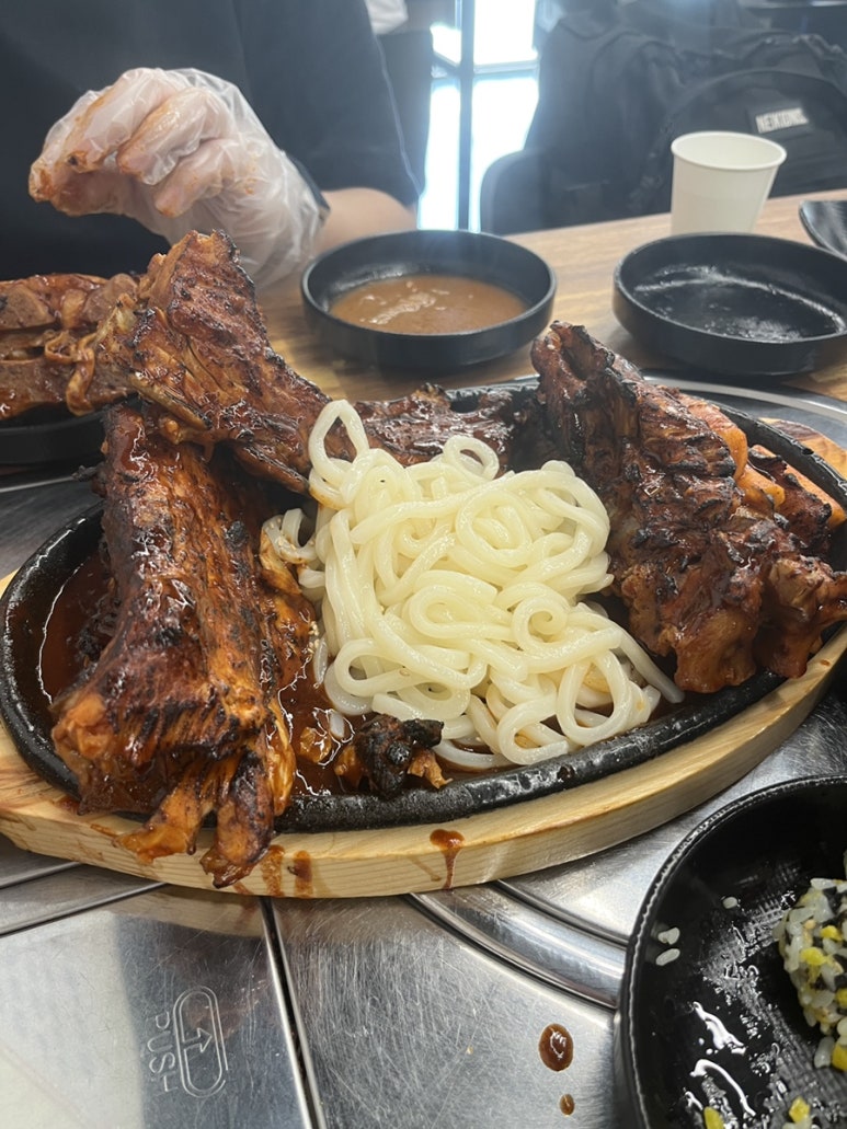 뜨끈이우동 이미지