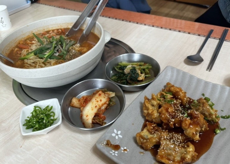 비오네손칼국수 이미지