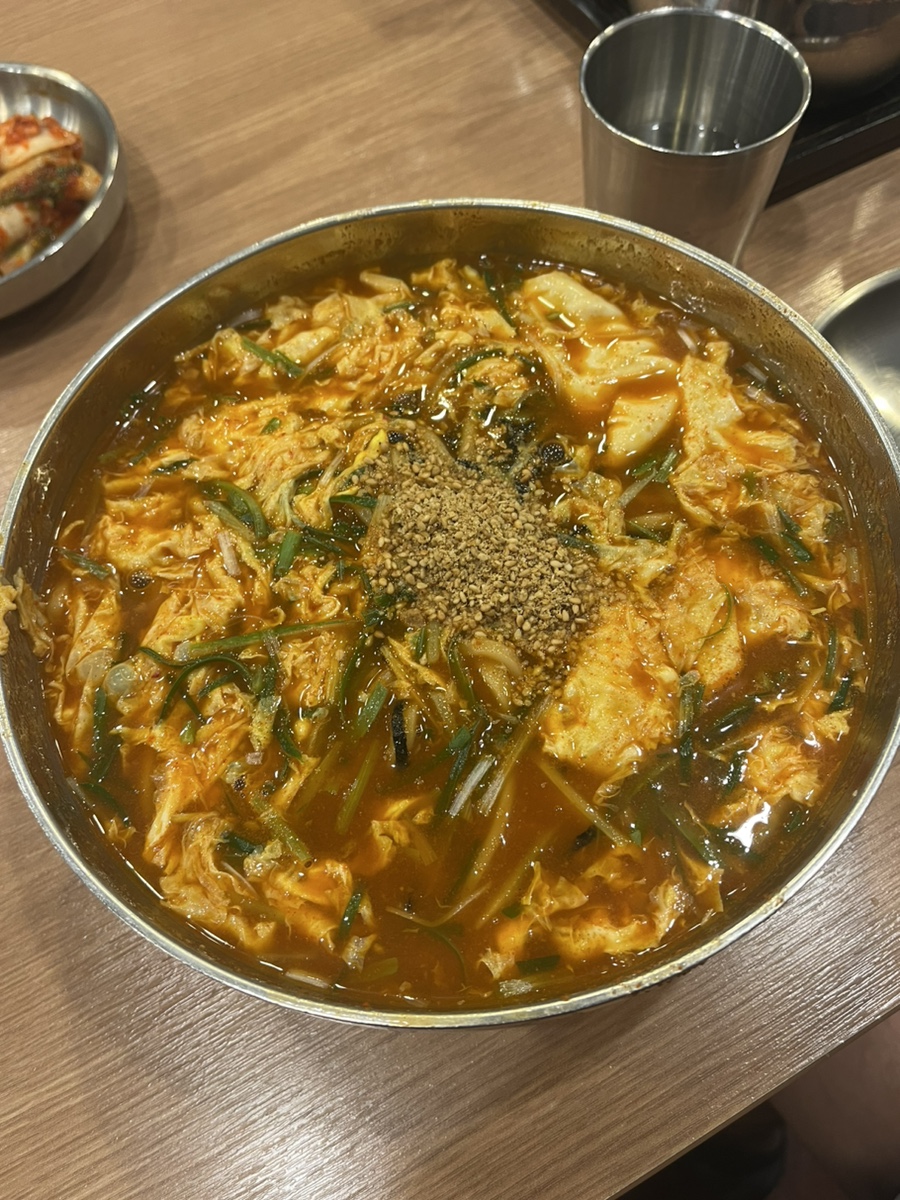 두레정얼큰한칼국수 이미지