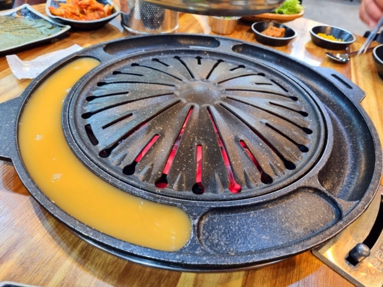 삼겹살구워서 이미지