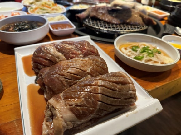 자연숯불화로구이 이미지