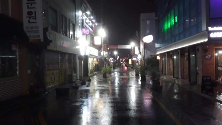 꽃피는닭마을 이미지