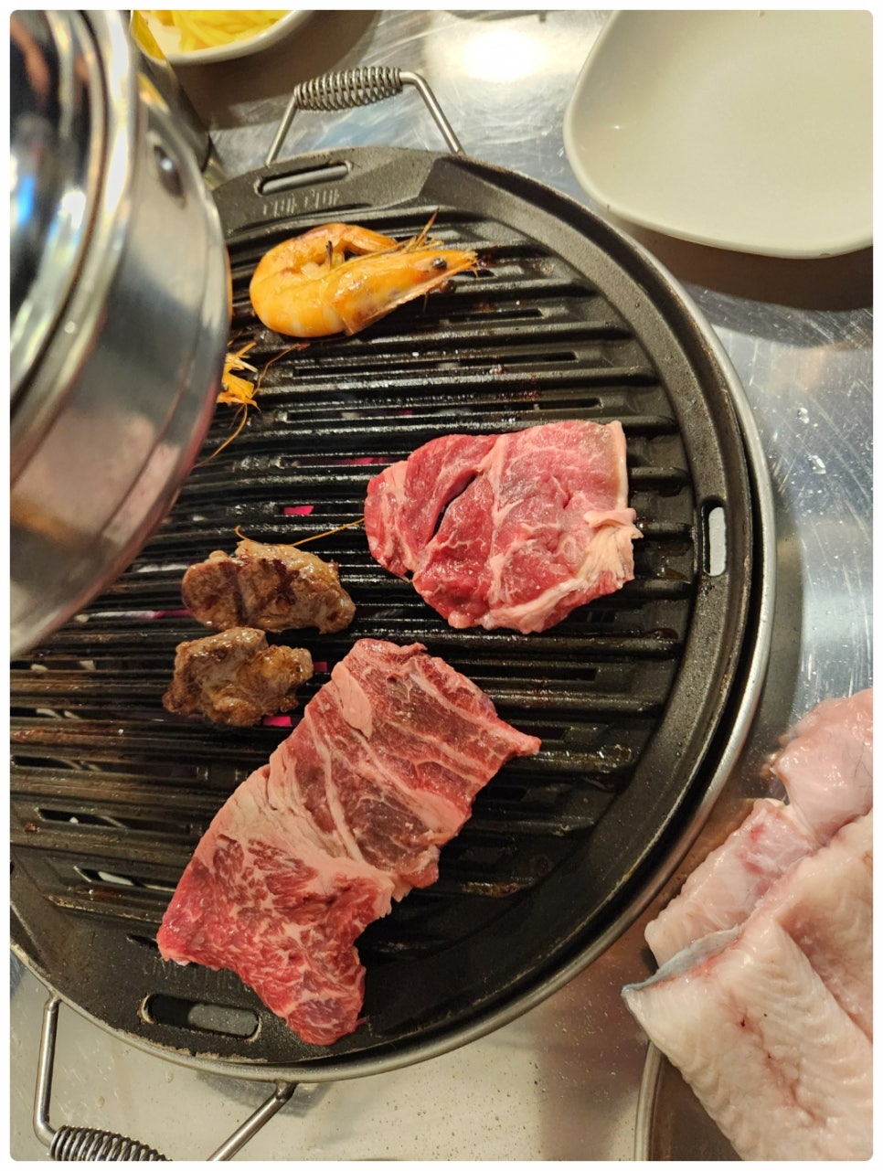 처음본명품민물장어 이미지