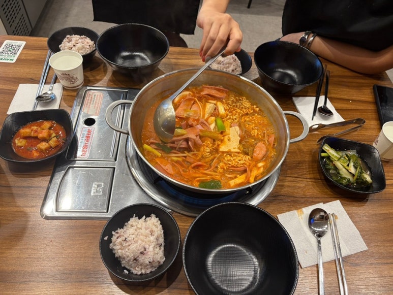 뚜껑집부대찌개 이미지