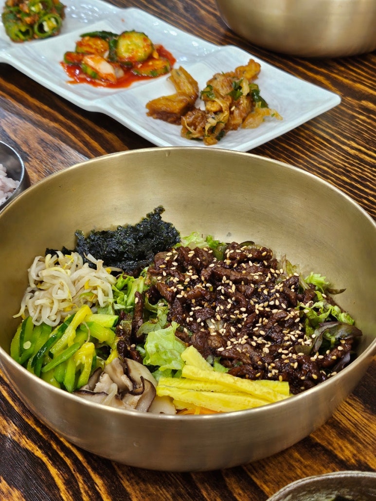 명품한우자연밥상 이미지