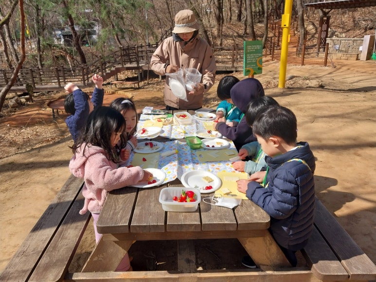 더불어숲생태학교 이미지