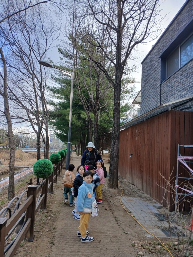 더불어숲생태학교 이미지