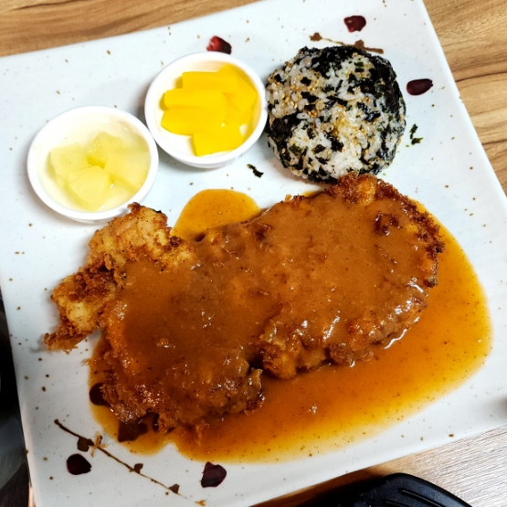 서산수육국밥앤돈까스 성연점 이미지