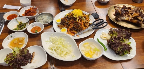 정성오향족발 이미지