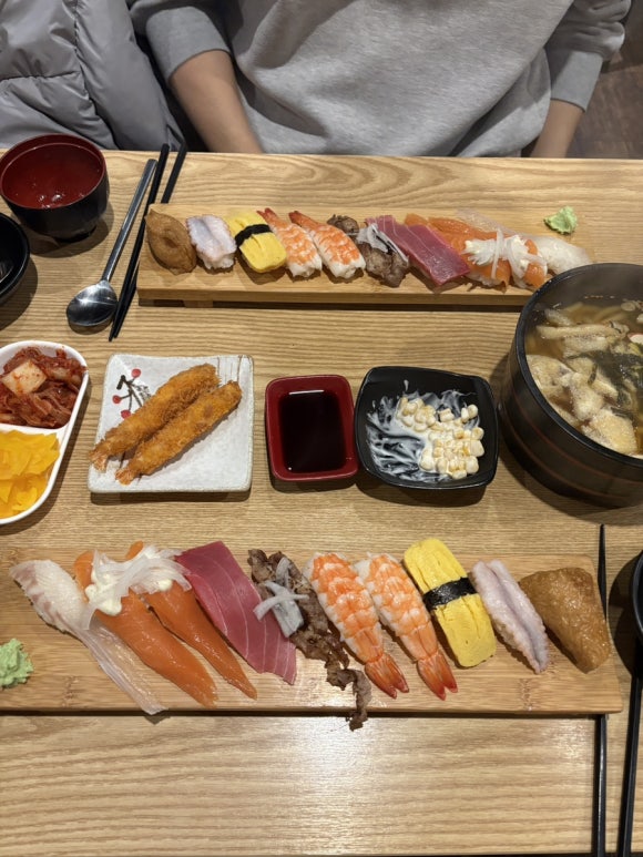 우시연초밥 이미지