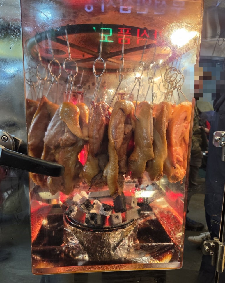 황금 오리 숯불바베큐 이미지