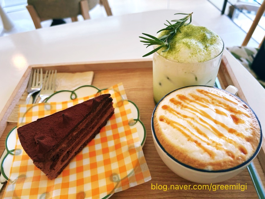 8.8카페 이미지