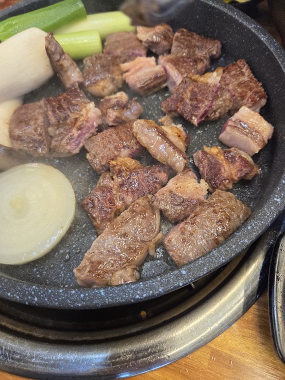 단골식육식당 이미지