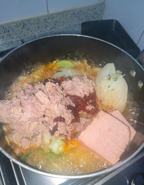 야무진참치 이미지