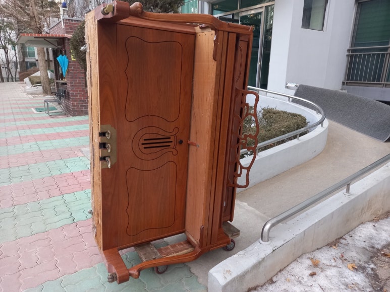 영창삼익종합피아노 이미지
