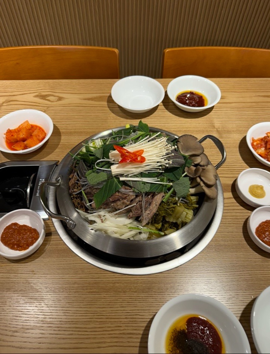 초원흑염소요리 이미지