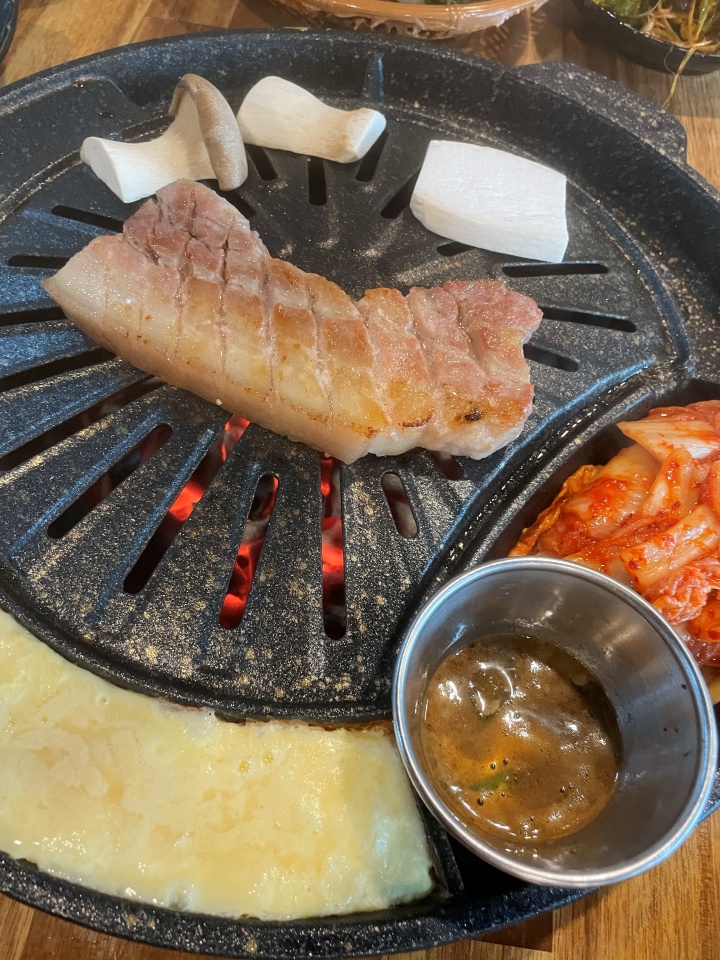 맛돼지 이미지