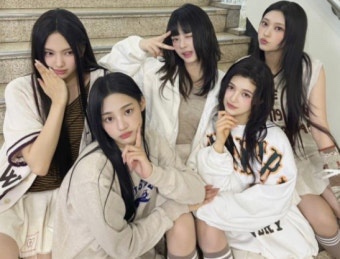 (주)어도어 이미지