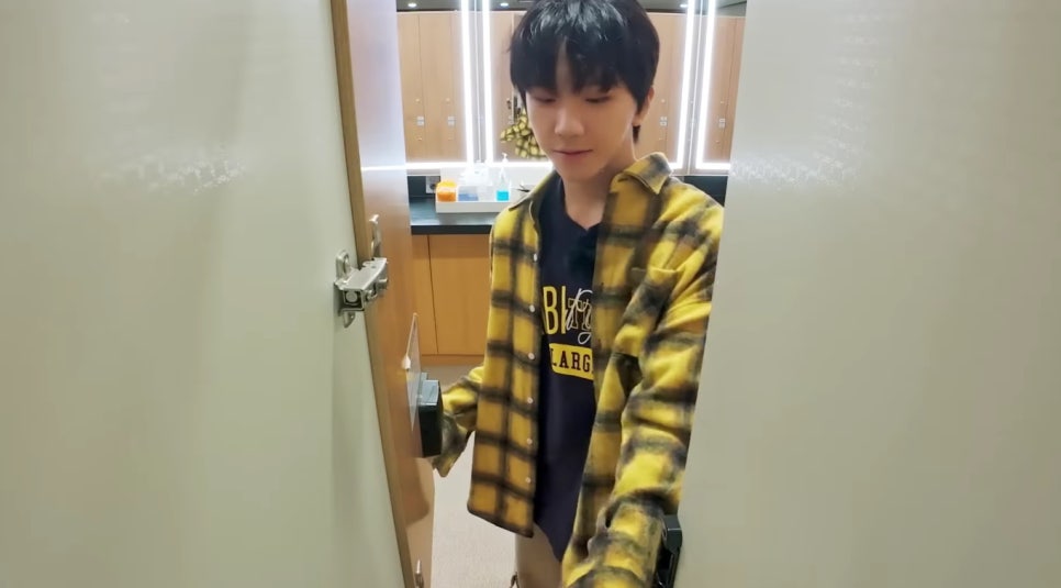넥스트프롬 이미지
