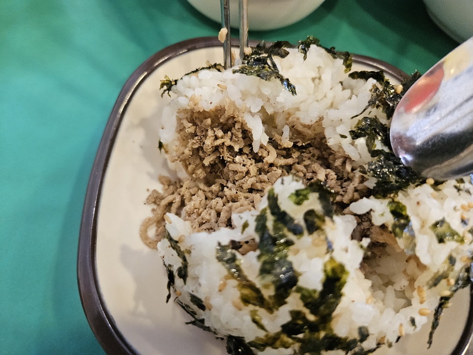 토마토김밥 이미지