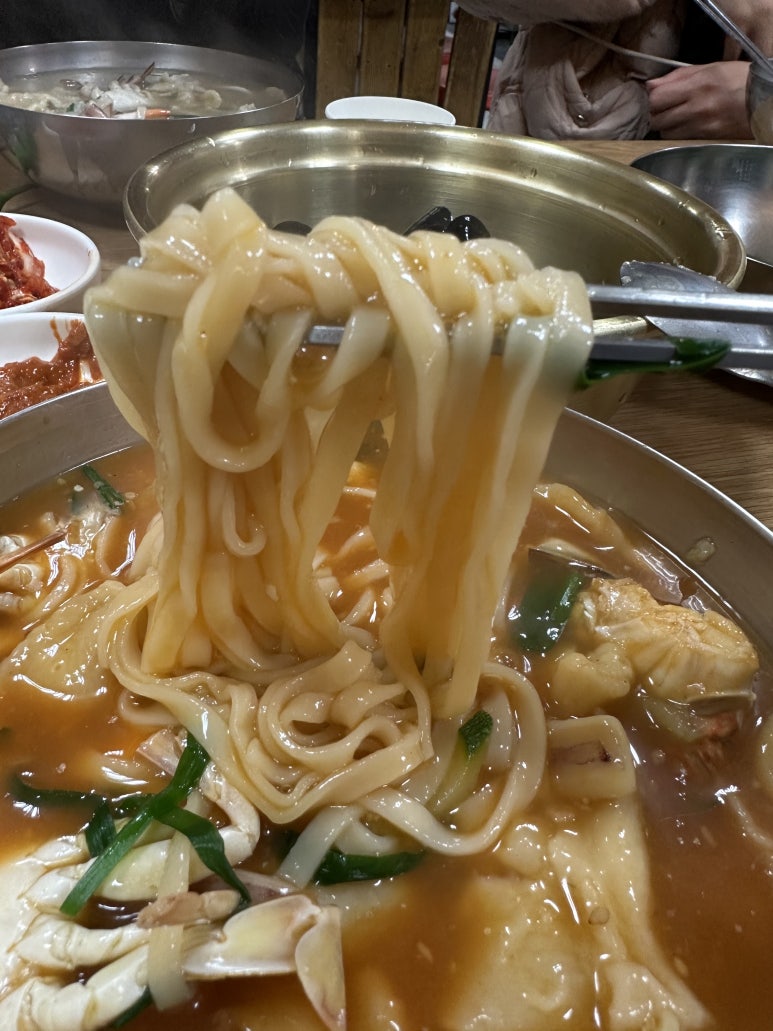 얼큰이칼국수 이미지