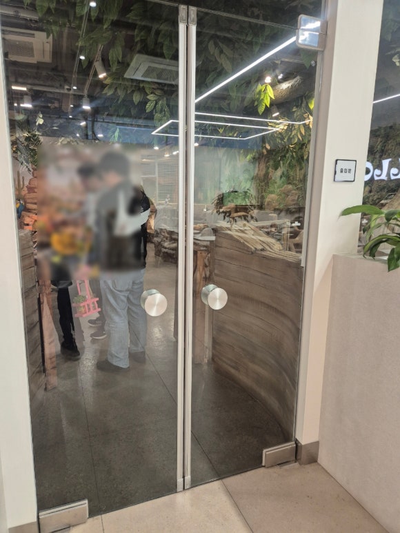 헬로우쥬 카페 이미지