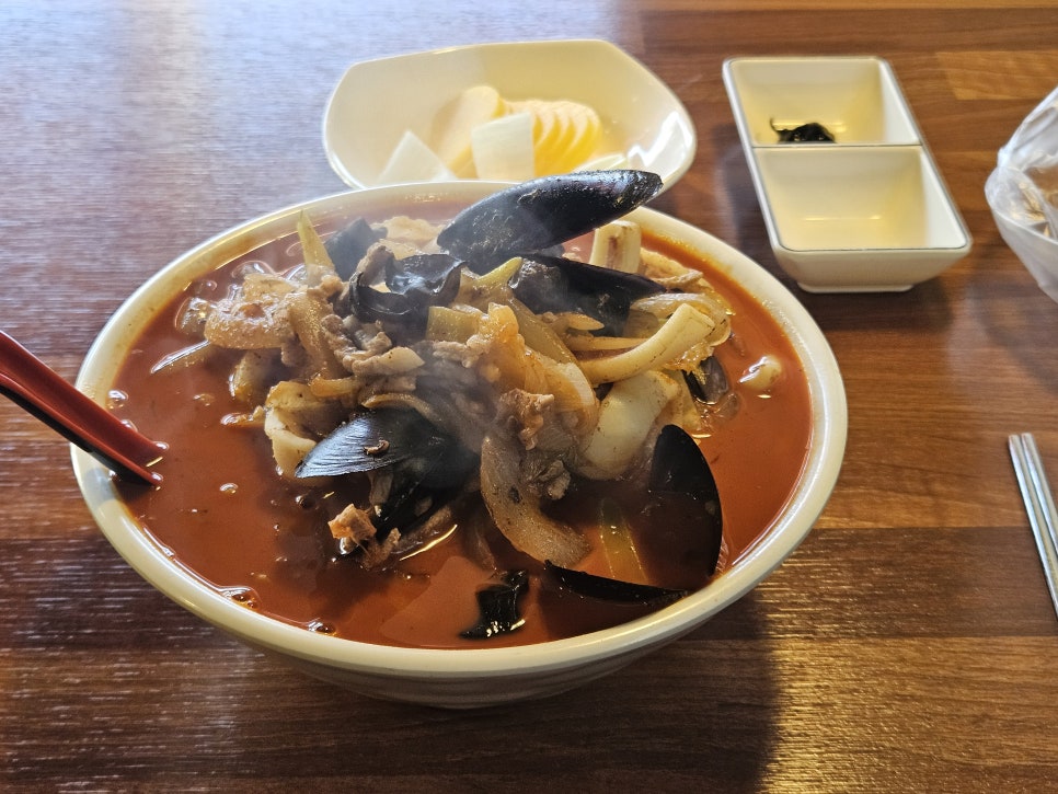 의리짬뽕 이미지