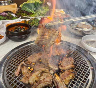 수제숯불양념갈비 이미지
