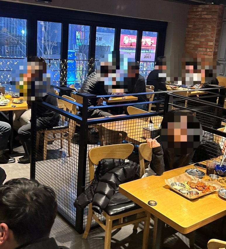 누구나홀반한닭 이미지