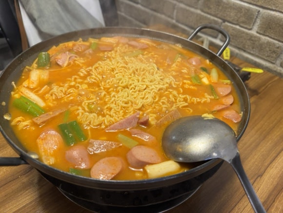 대왕부대찌개 대치본점 사진 8