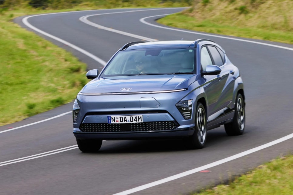 2027 쉐보레 볼트 EV LFP 배터리·NACS 충전·410km 주행 "국내 경쟁자는 현대 코나 일렉트릭" 이미지 9