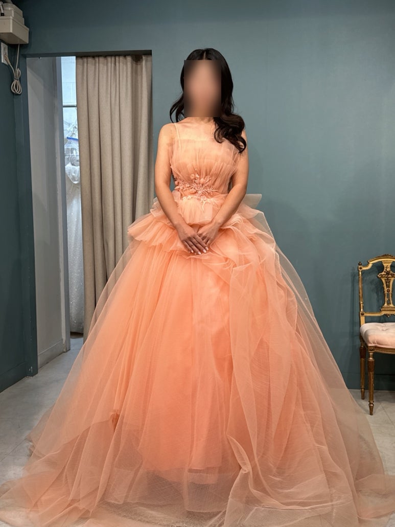 피팅룸에서 입은 모습 · 이 신부가 고른 드레스