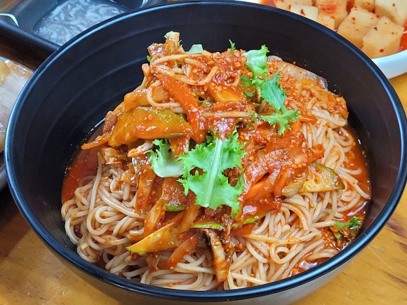 명가보쌈 비빔국수 사진 5