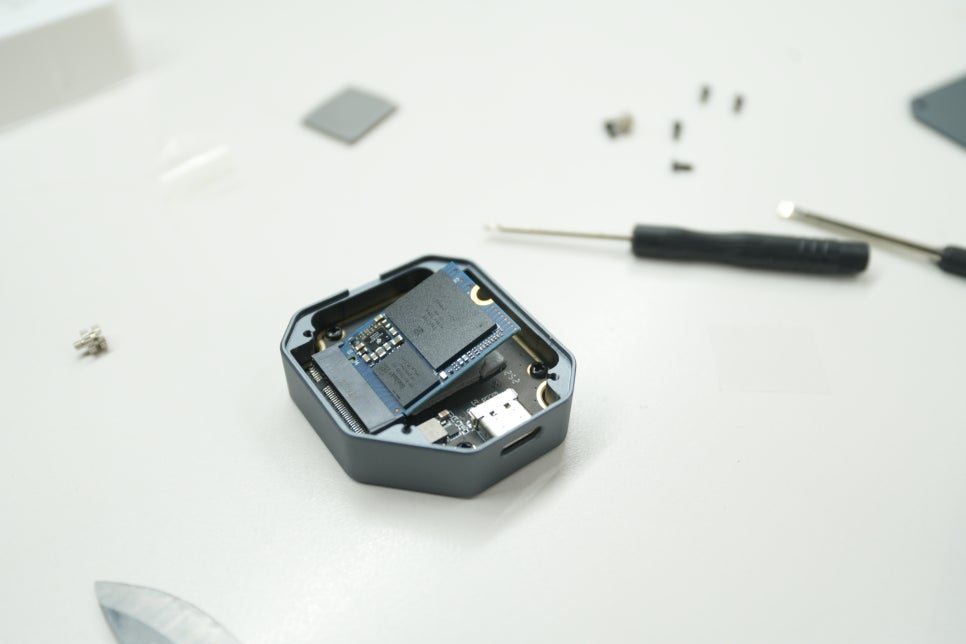 버려둔 SSD가 초고속 보조저장장치로! 베이직기어 NVMe 2230 키링 미니 SSD 외장하드 케이스 사용기 이미지 6