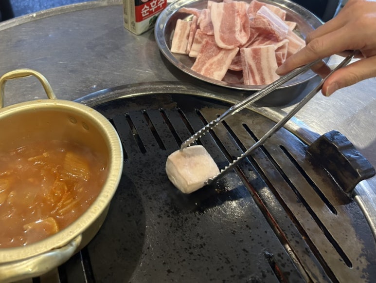 돼지네연탄구이 사진 4