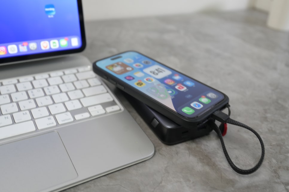 유그린 45W 20000mAh, 일체형 케이블 보조배터리 ‘아이패드프로 보조전원’의 완성형 이미지 9