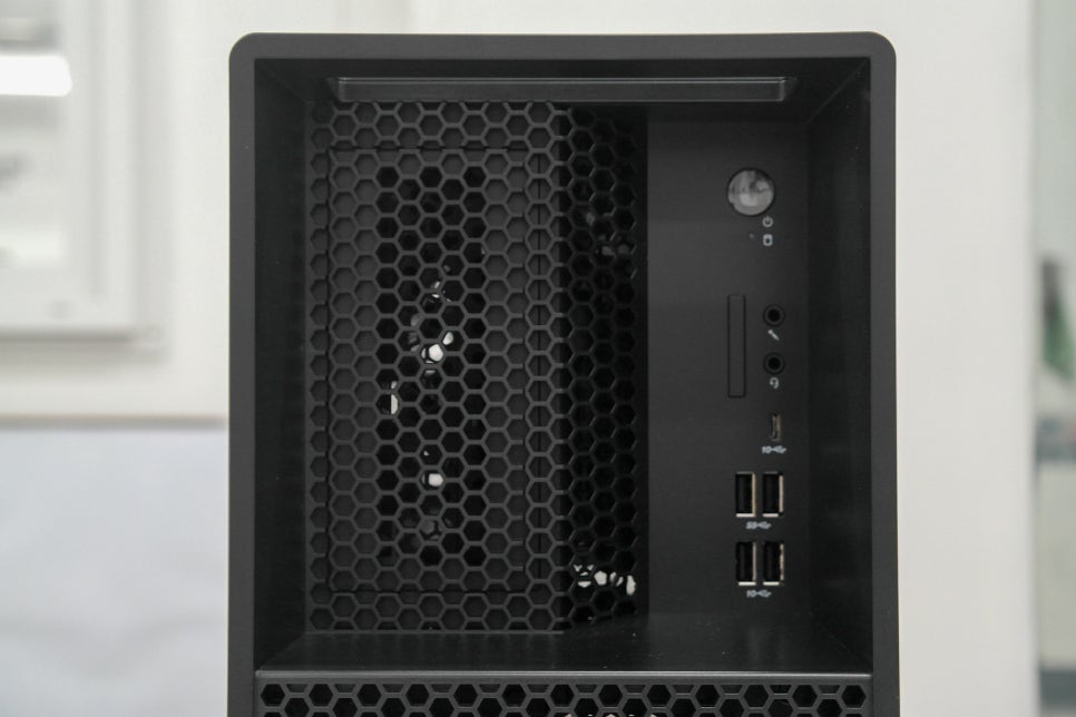 성능의 끝판왕 Lenovo ThinkStation P3 Tower(레노버 싱크스테이션 P3 타워) "디테크몰 워크스테이션 존에서 만나다. 이미지 6
