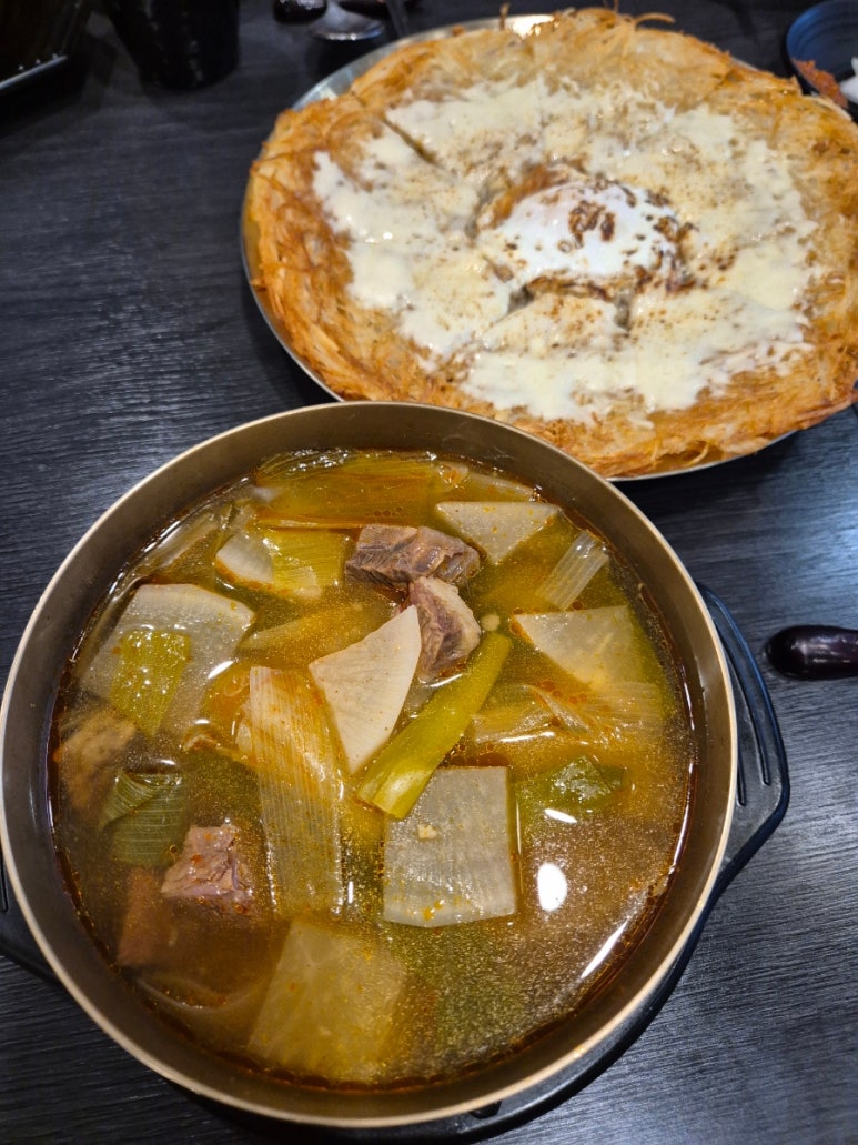 예픔 한식(소국명동) 사진 4