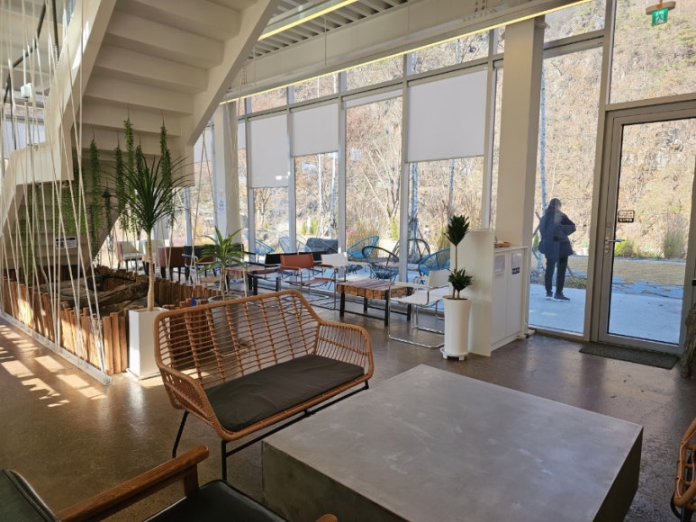 카페오무아무아 이미지