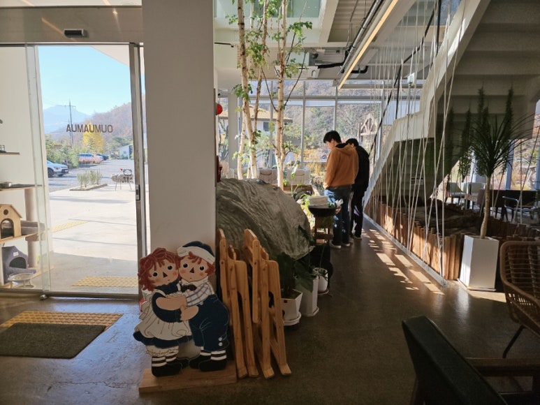 카페오무아무아 이미지