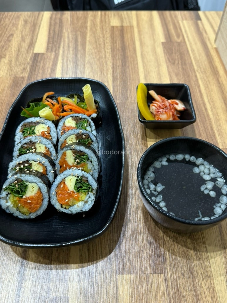 김밥이랑 사진 6