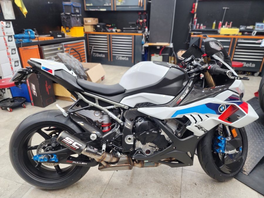 Sc Project Srt 2025 BMW S1000RR M 팩 신차 튜닝 : 라이테크, 풀식스카본, SC프로젝트 CR-T 머플러 장착 : 네이버 블로그