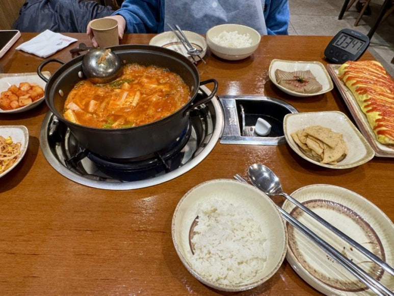 부엌데기의 김치찌개 명동본점 사진 7