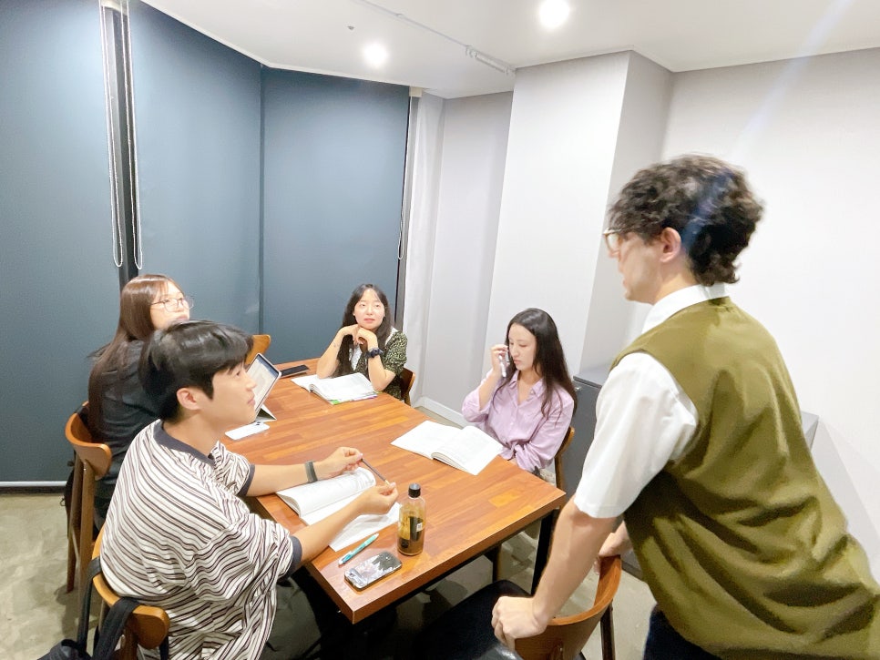 강남 성인 영어회화학원, 실전 회화 중심 수업 후기