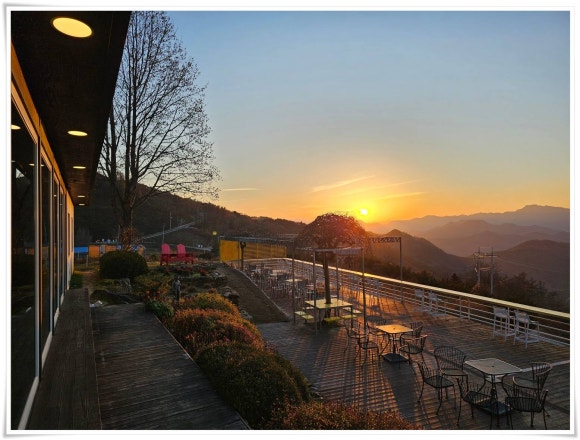 구름위의 산책 이미지