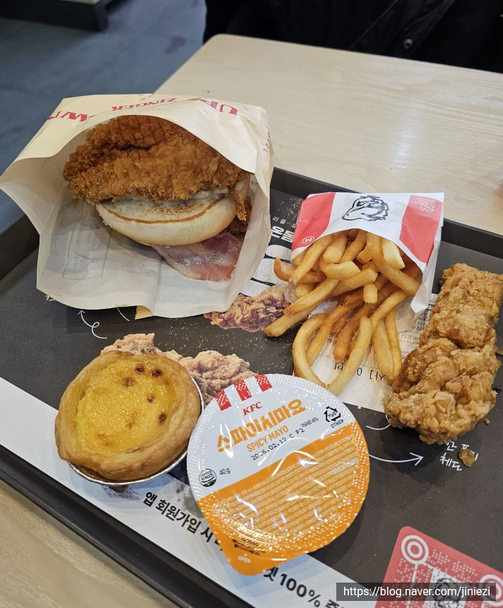 KFC 용인수지 사진 6